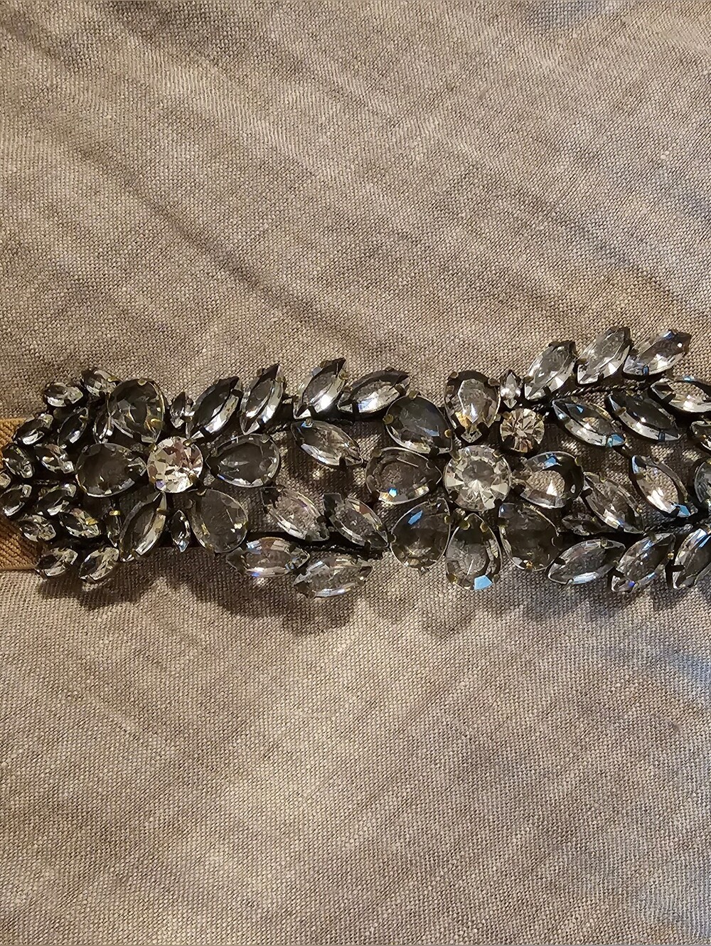 BCBGMAXAZRIA Statement Jeweled Elastic Waist Belt Taupe Gray Crystal
